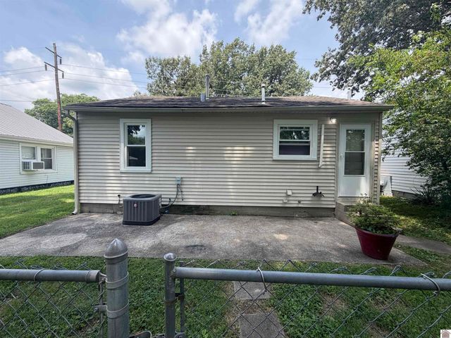 2632 Goodman, Paducah, KY 42003
