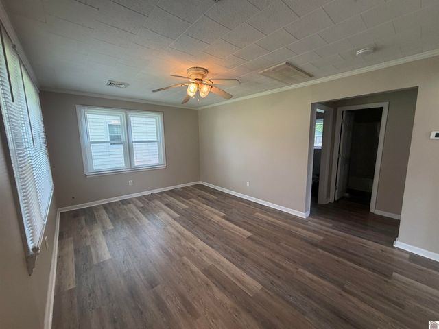 2632 Goodman, Paducah, KY 42003