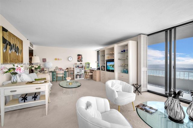 5510 N Ocean Drive 19B, Singer Island, FL 33404