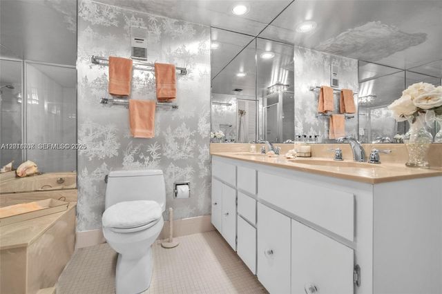 5510 N Ocean Drive 19B, Singer Island, FL 33404