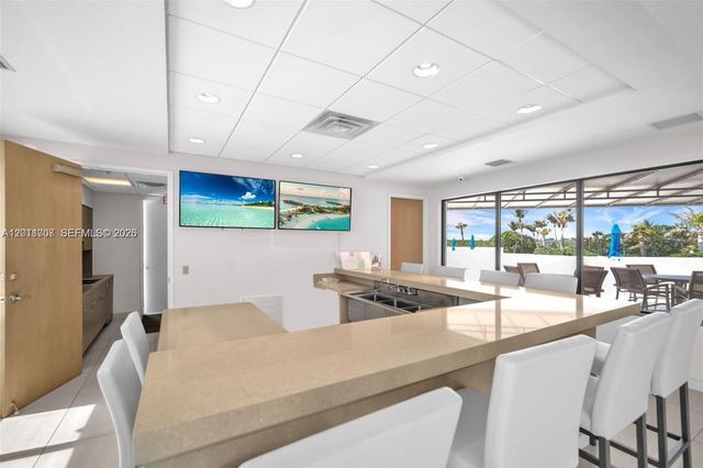 5510 N Ocean Drive 19B, Singer Island, FL 33404