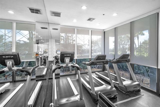 5510 N Ocean Drive 19B, Singer Island, FL 33404