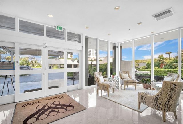 5510 N Ocean Drive 19B, Singer Island, FL 33404