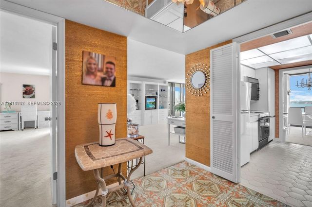 5510 N Ocean Drive 19B, Singer Island, FL 33404