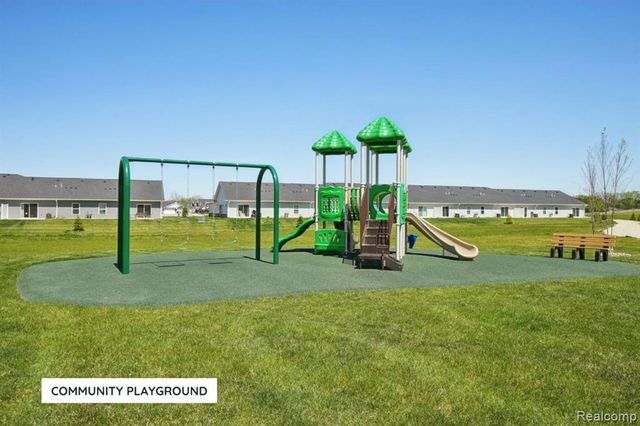 473 Jubilee Drive, Whitmore Lake, MI 48189