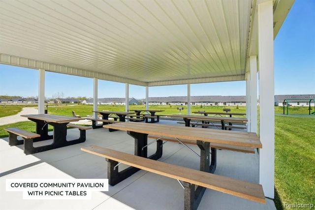 473 Jubilee Drive, Whitmore Lake, MI 48189