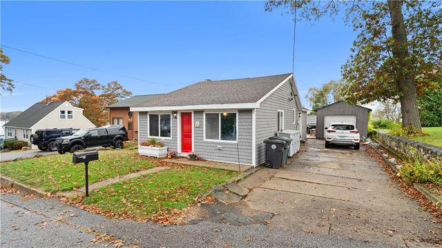 21 Darton Street, Coventry, RI 02816