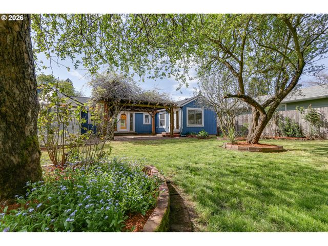 715 ELLSWORTH St, Eugene, OR 97402