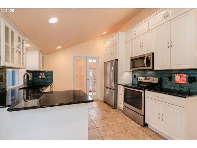 715 ELLSWORTH St, Eugene, OR 97402