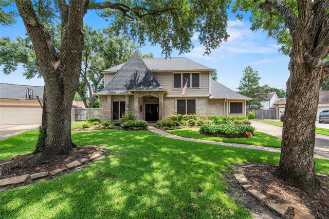 7806 Spruce Cove Drive, Houston, TX 77095