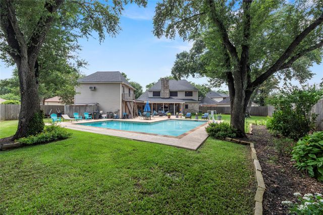 7806 Spruce Cove Drive, Houston, TX 77095