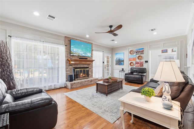 7806 Spruce Cove Drive, Houston, TX 77095