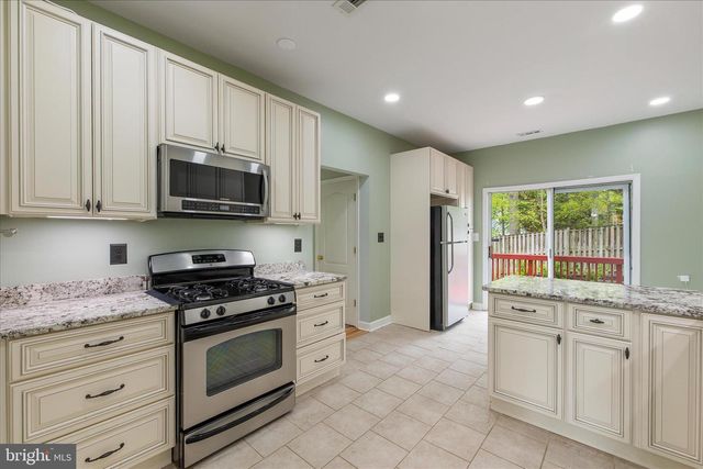 1805 DISNEY ESTATES CIR, Severn, MD 21144