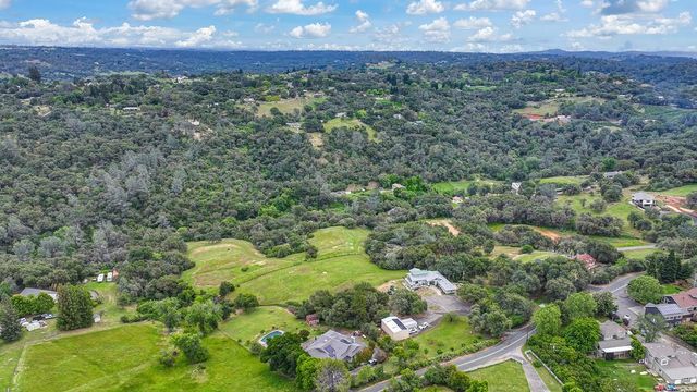 7357 Ridge Rd, Newcastle, CA 95658