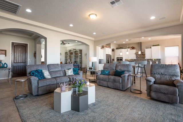 2235 Cebolla Creek Way NW, Albuquerque, NM 87120