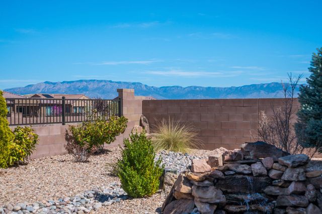 2235 Cebolla Creek Way NW, Albuquerque, NM 87120
