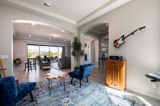 2235 Cebolla Creek Way NW, Albuquerque, NM 87120