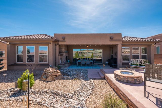 2235 Cebolla Creek Way NW, Albuquerque, NM 87120