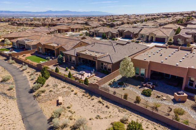 2235 Cebolla Creek Way NW, Albuquerque, NM 87120