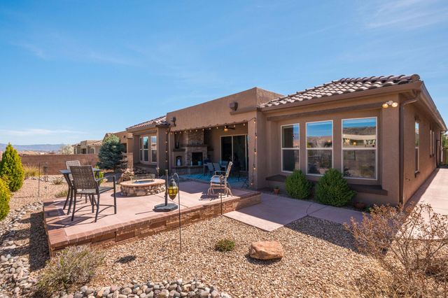 2235 Cebolla Creek Way NW, Albuquerque, NM 87120