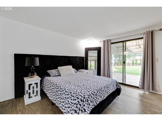 15917 S LAMMER Rd, Oregon City, OR 97045