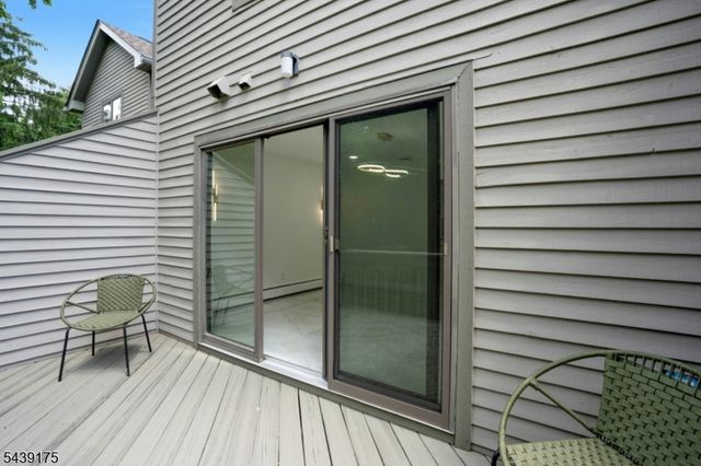 814 Hemlock Ct, Norwood Boro, NJ 07648
