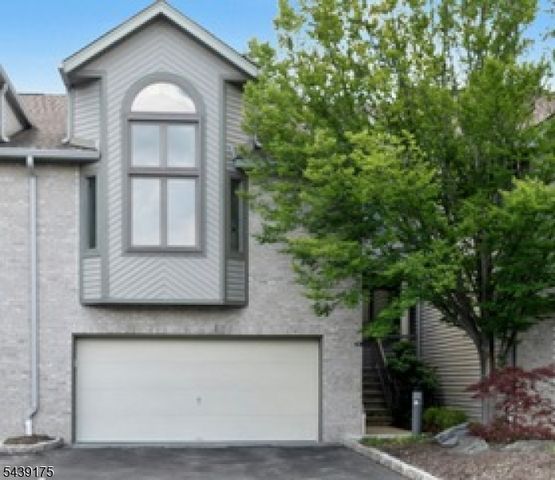 814 Hemlock Ct, Norwood Boro, NJ 07648
