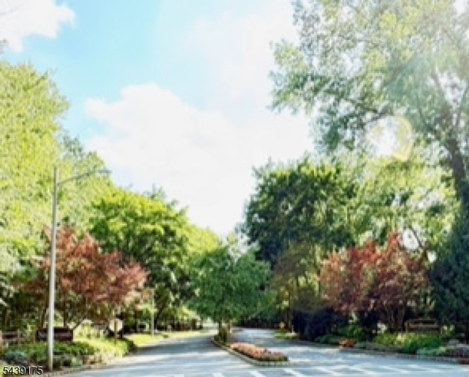 814 Hemlock Ct, Norwood Boro, NJ 07648
