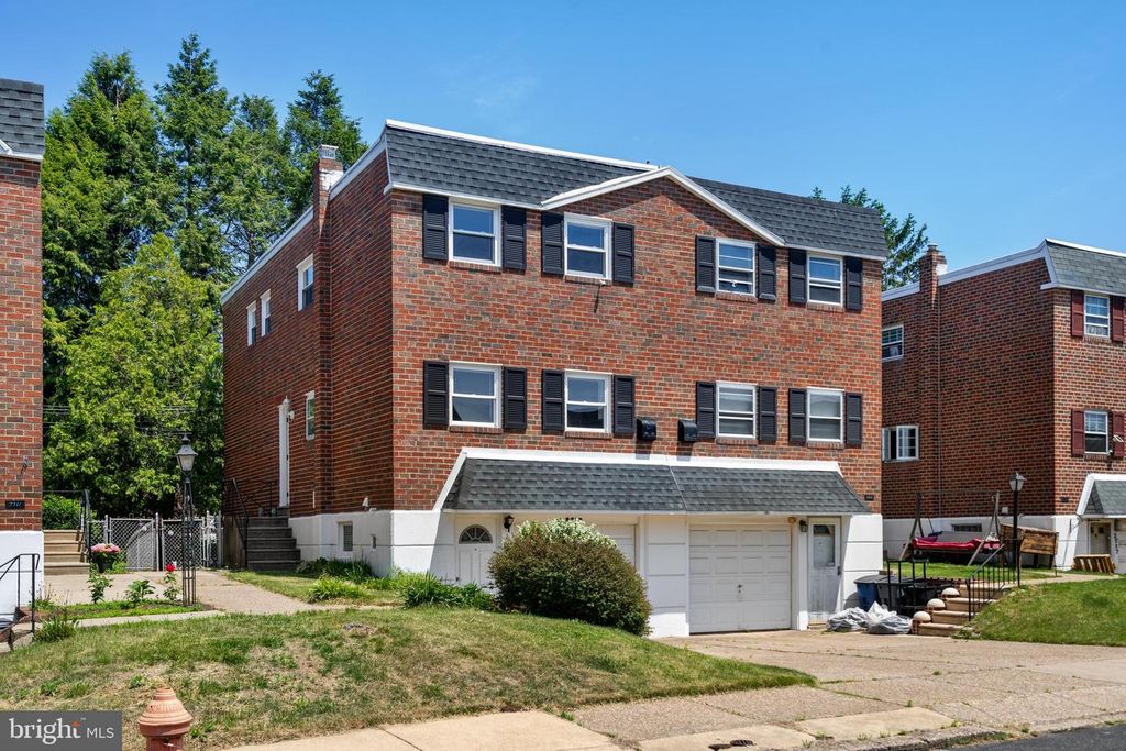 2713 CLAYTON ST, Philadelphia, PA 19152