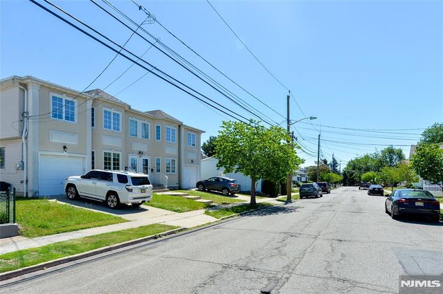 54 Avenue B, Lodi, NJ 07644