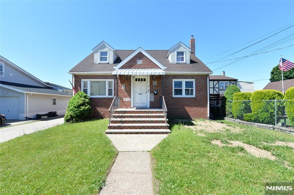 54 Avenue B, Lodi, NJ 07644