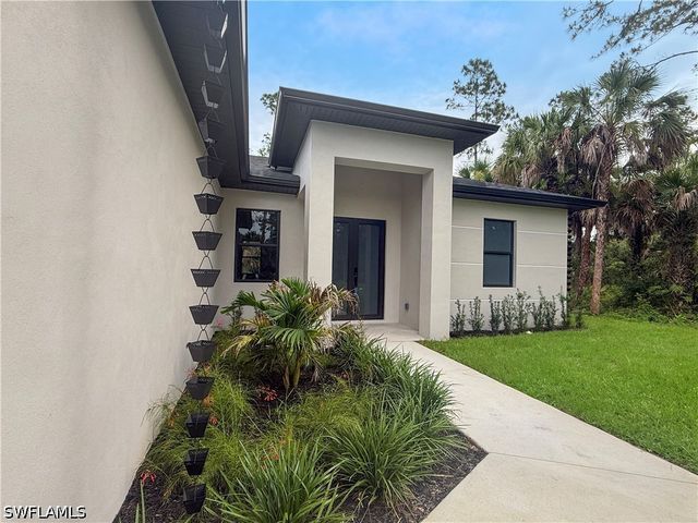 4687 14th AVE SE, Naples, FL 34117