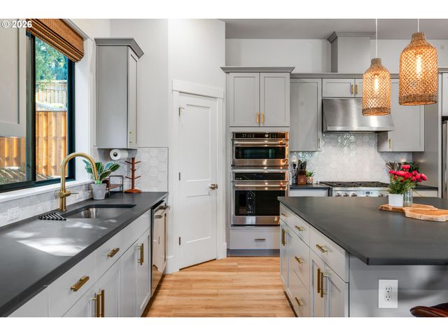 13602 Sw 165TH Ave, Tigard, OR 97223