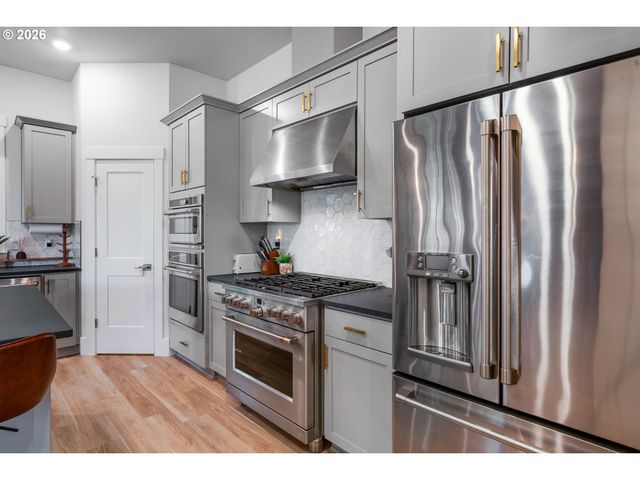 13602 Sw 165TH Ave, Tigard, OR 97223