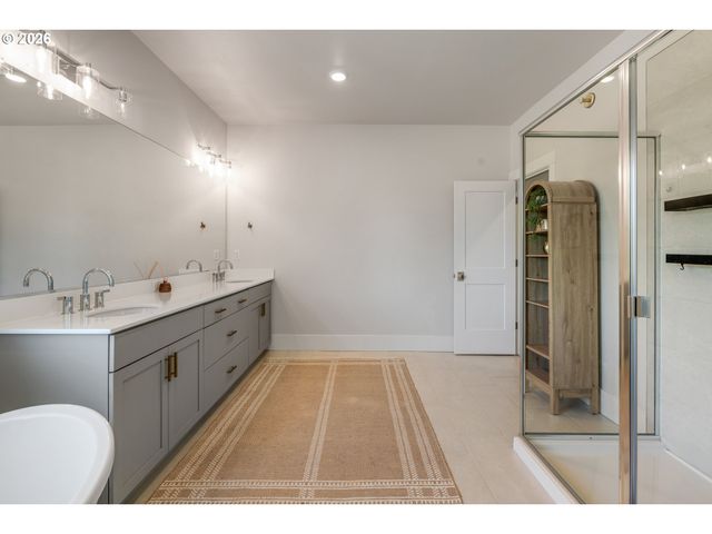 13602 Sw 165TH Ave, Tigard, OR 97223