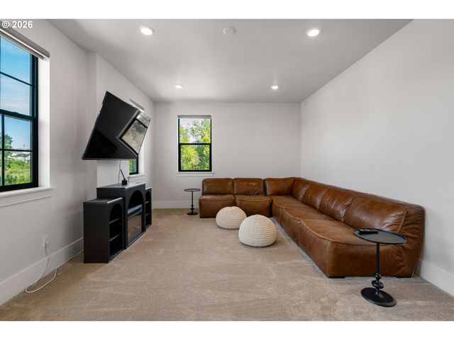 13602 Sw 165TH Ave, Tigard, OR 97223