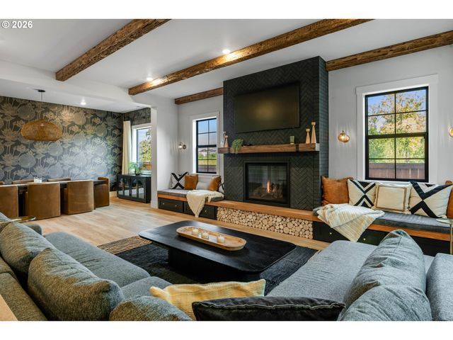 13602 Sw 165TH Ave, Tigard, OR 97223