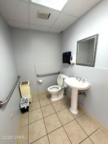 4294 5th Avenue, Marianna, FL 32446