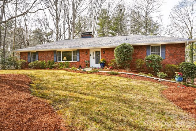 7 Brushwood Road, Asheville, NC 28804