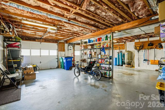 7 Brushwood Road, Asheville, NC 28804