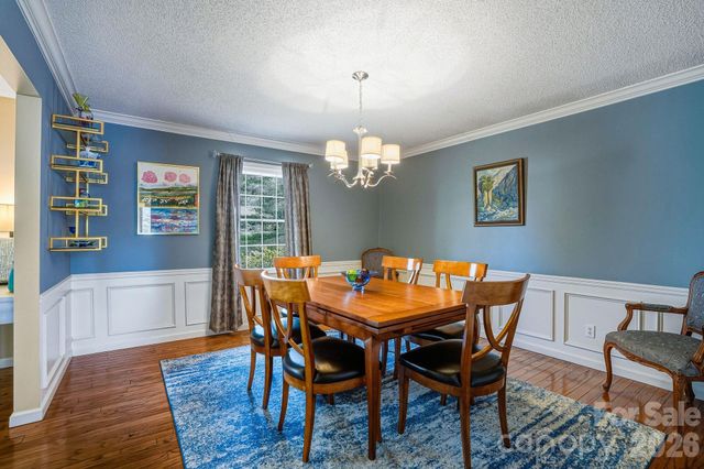 7 Brushwood Road, Asheville, NC 28804