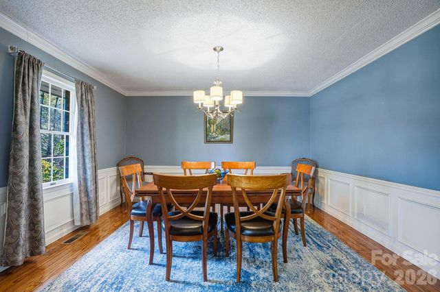 7 Brushwood Road, Asheville, NC 28804