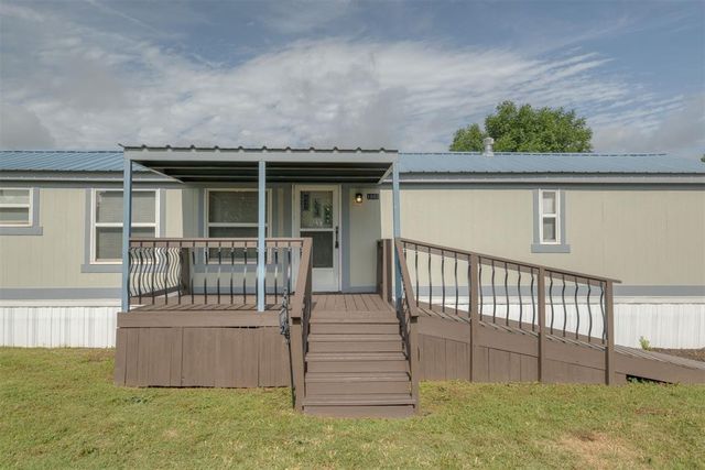 1040 County Street 2977, Blanchard, OK 73010