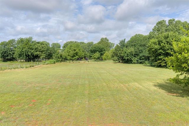 1040 County Street 2977, Blanchard, OK 73010
