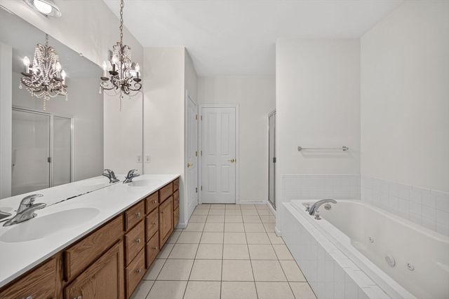 5 Highbank Trail, Plymouth, MA 02360