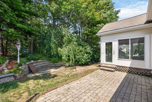5 Highbank Trail, Plymouth, MA 02360