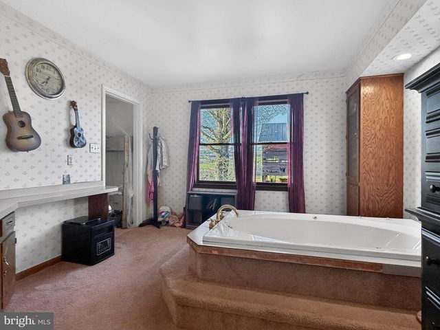 337 SWAMP RD, Halifax, PA 17032