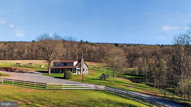 337 SWAMP RD, Halifax, PA 17032