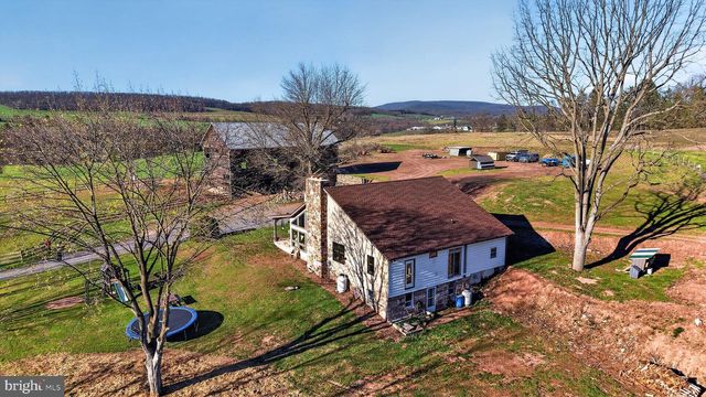 337 SWAMP RD, Halifax, PA 17032