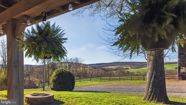 337 SWAMP RD, Halifax, PA 17032